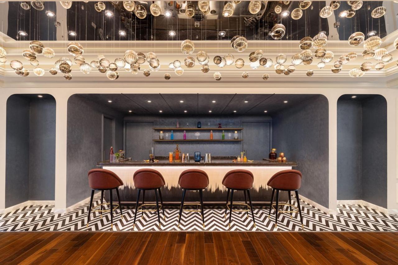 加尔各答itc皇家孟加拉豪华精选酒店 外观 照片 The bar on board